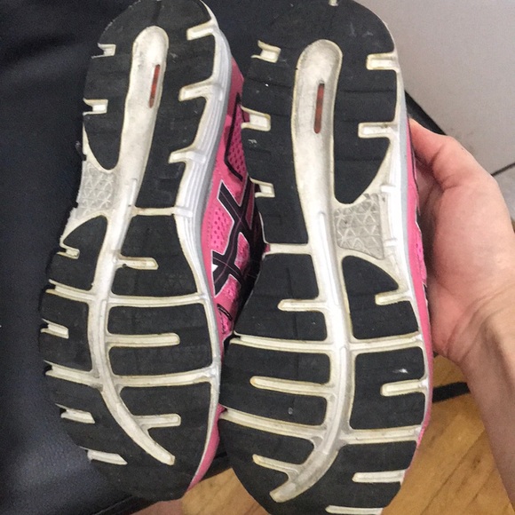 Running shoes - Picture 3 of 3